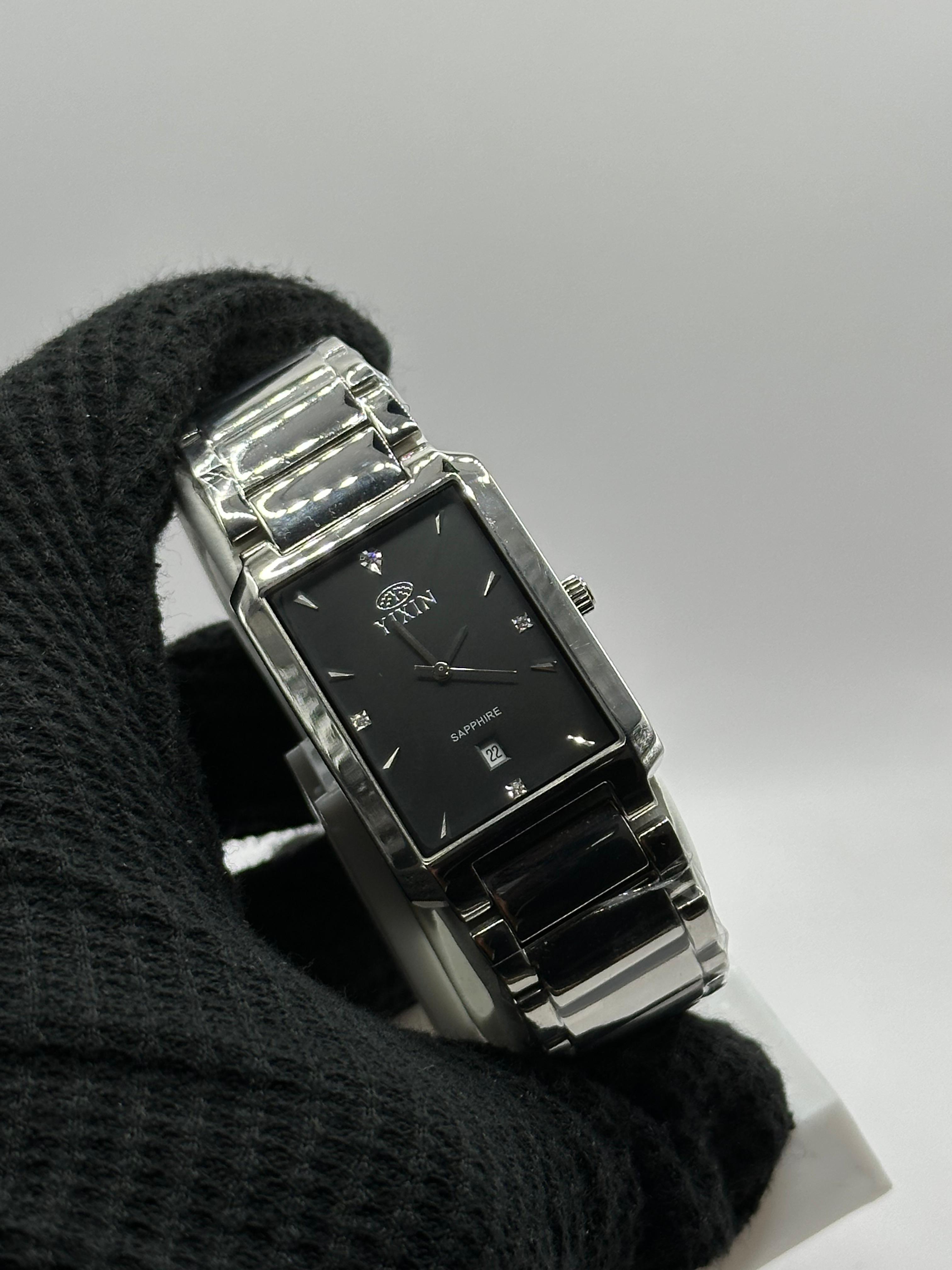 Yixin Sleek Dial Watch
